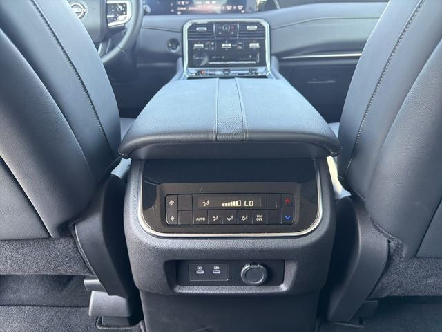 2025 Nissan Armada SV