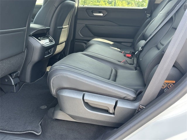 2025 Nissan Armada SV