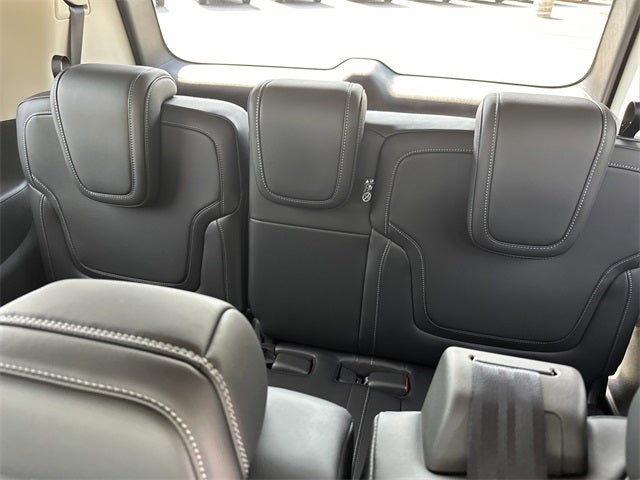 2025 Nissan Armada SV