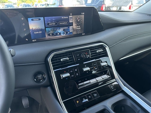 2025 Nissan Armada SV