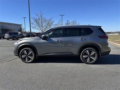 2025 Nissan Rogue SL