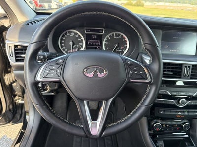 2018 INFINITI QX30 LUXE