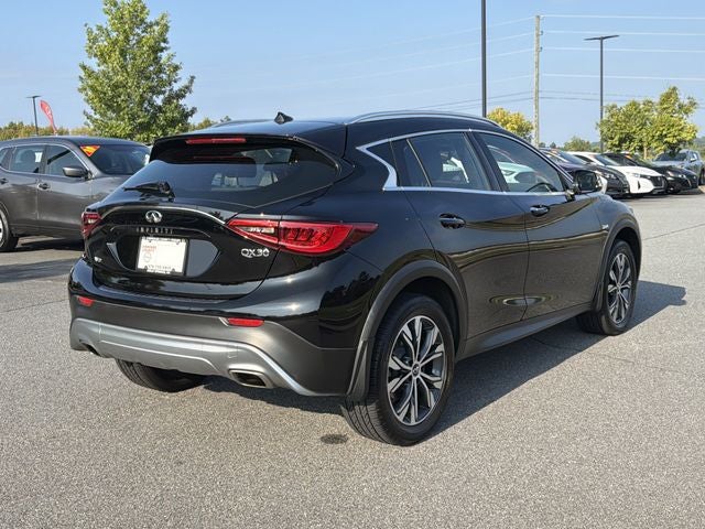 2018 INFINITI QX30 LUXE